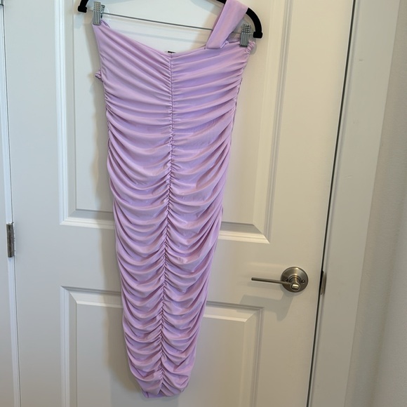 Club L London LILAC MATERNITY RUCHED Dress - Picture 5 of 6